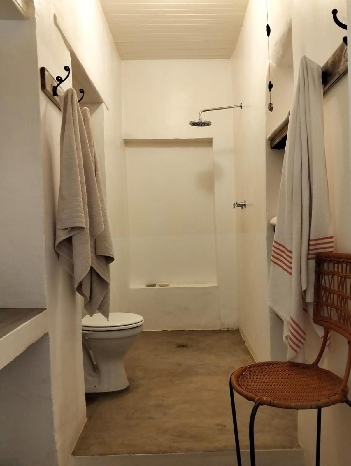The Whitehouse Bed & Breakfast แบร์รีเดล ภายนอก รูปภาพ